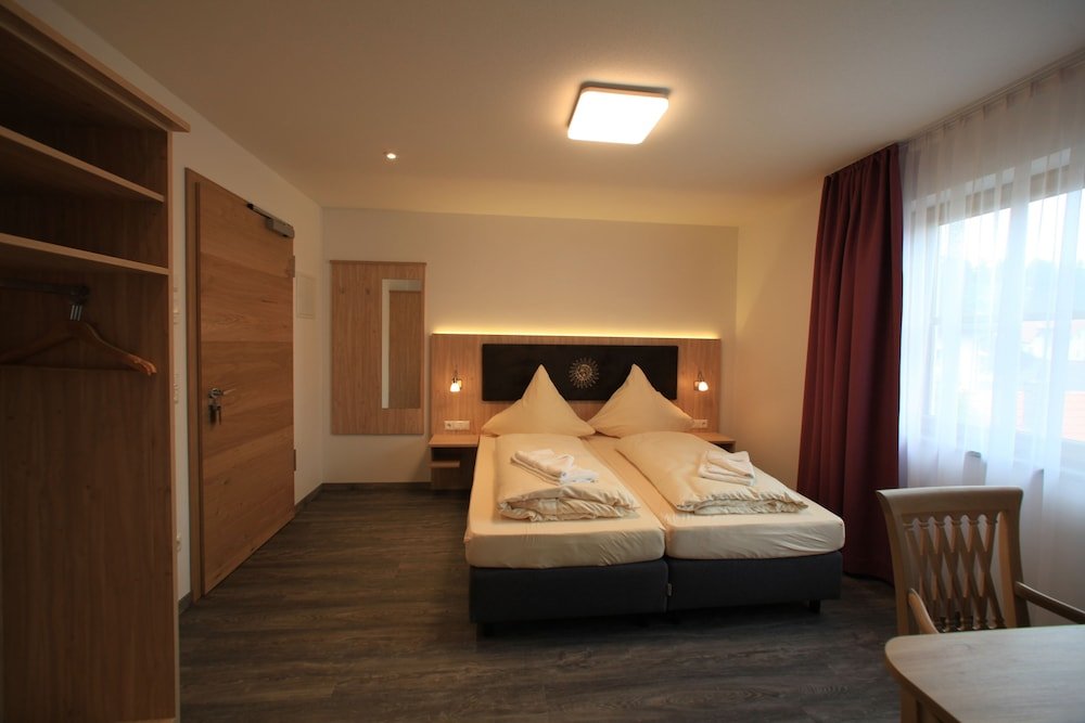 Фото Hotel Gasthaus Sonne