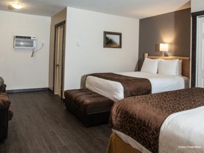 Фото Swiss Chalet Motel