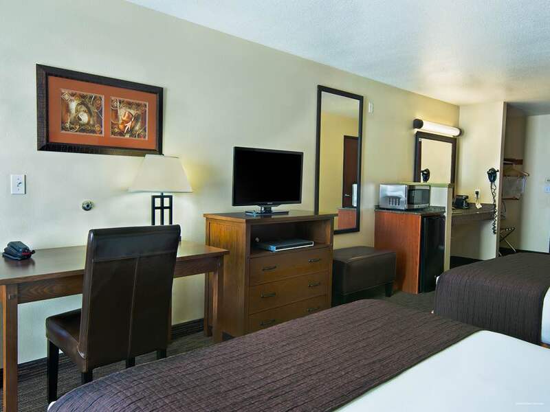 Фото Oxford Suites Hermiston