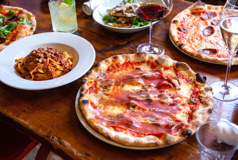 Фото Gladstone House