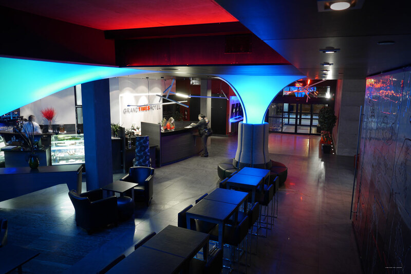 Фото Grand Times Hotel Sherbrooke