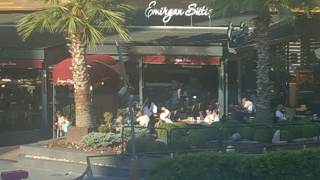 مطعم Emirgan Sutis Watergarden Mall ، اسطنبول، صورة