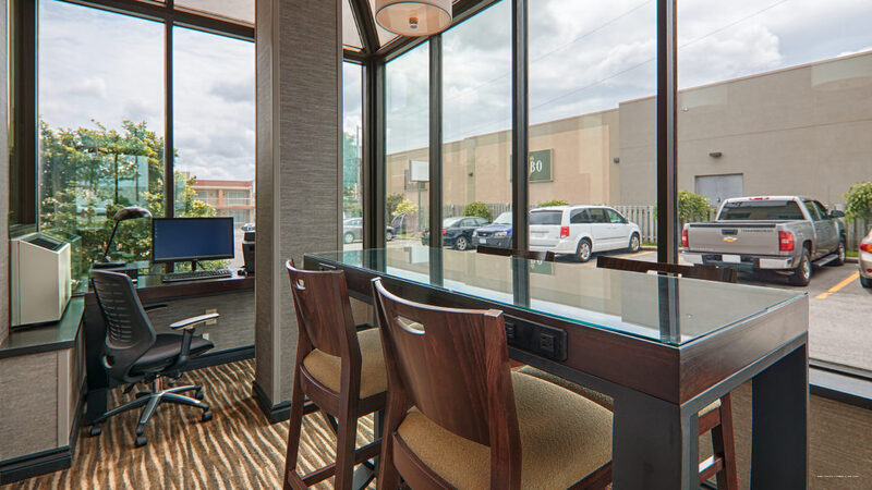 Фото Best Western Voyageur Place Hotel