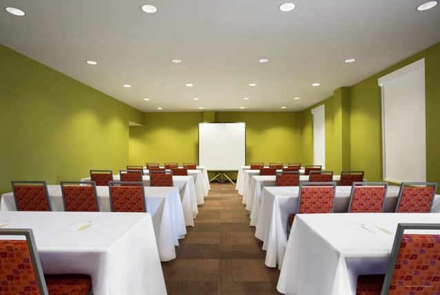 Фото Home2 Suites by Hilton Appleton