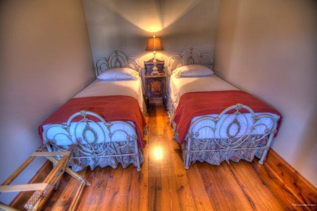 Фото Rock Crest Lodge And Cabins