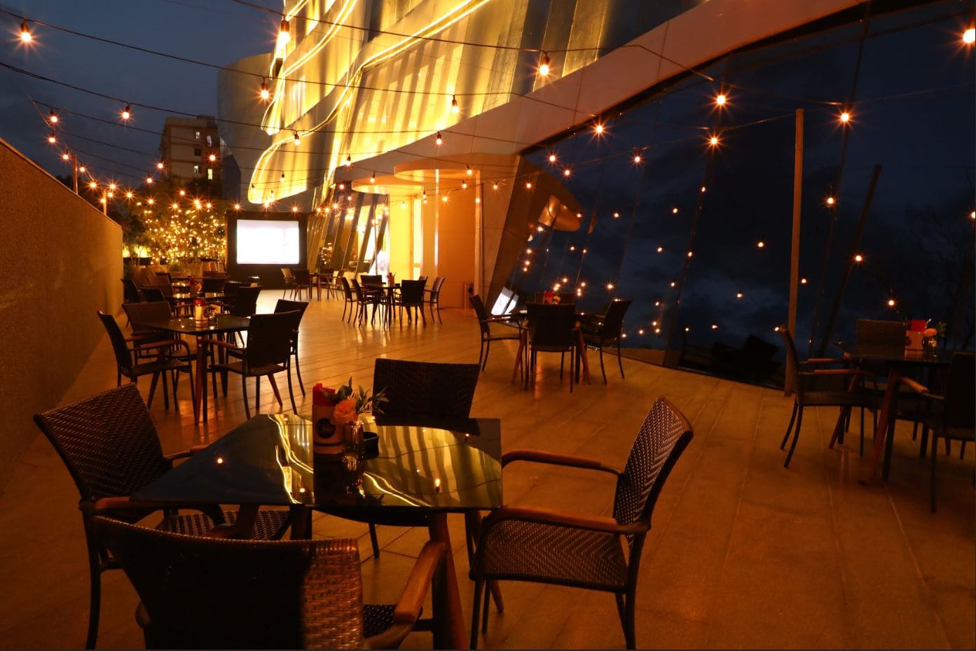 Фото DoubleTree by Hilton Ahmedabad