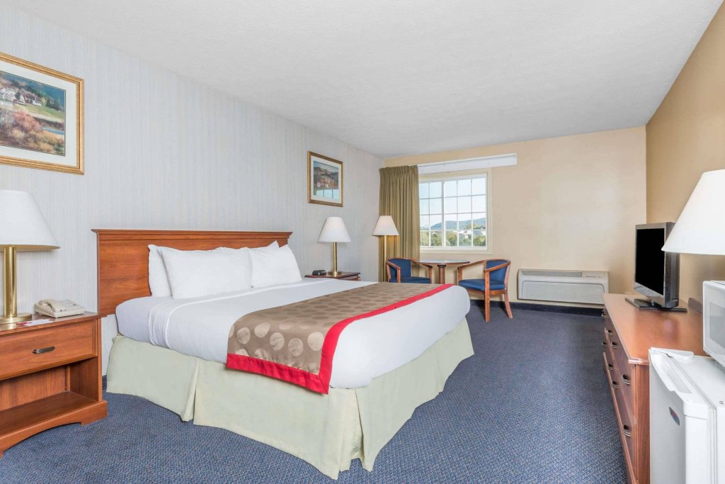 Фото Ramada by Wyndham Strasburg