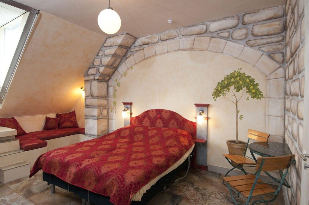 Фото Hotel De Plataan Delft Centrum