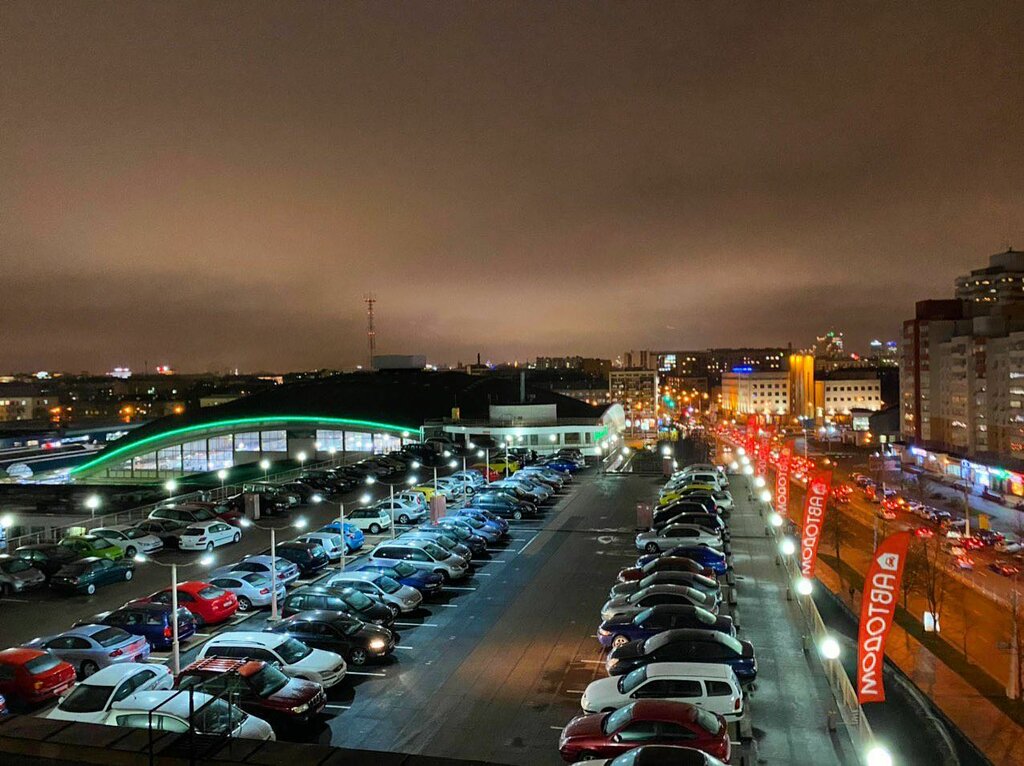 Автосалон Автодом, Минск, фото