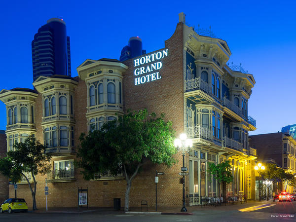 Фото The Horton Grand Hotel