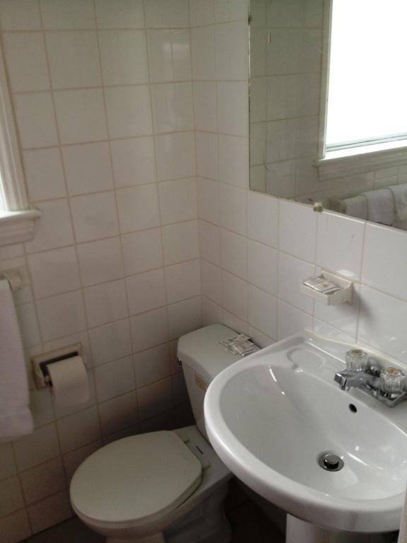 Фото Parkway Motel