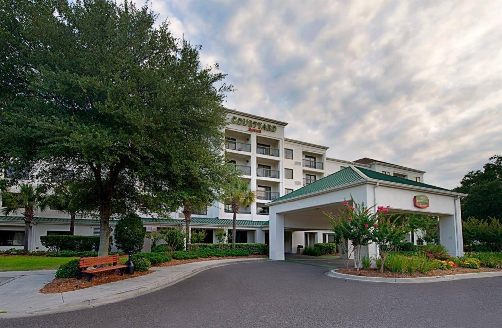 Фото Courtyard by Marriott Myrtle Beach Barefoot Landing