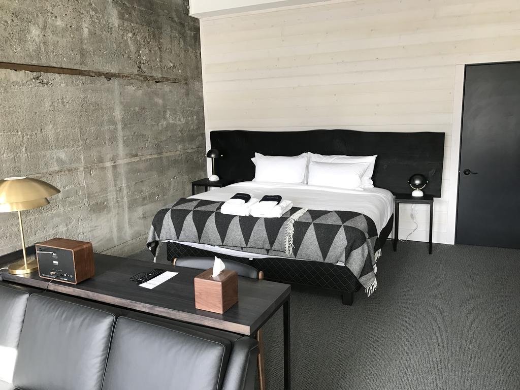 Фото The Explorers Society Hotel