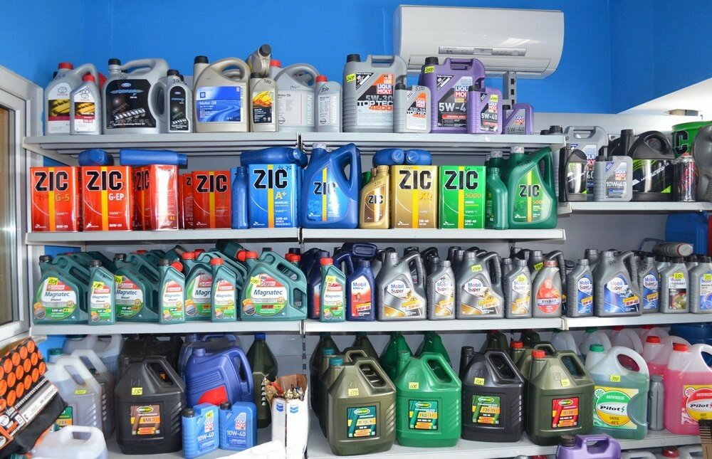 Tienda de repuestos y artículos para automóviles Magazin avtozapchastey i avtotovarov, , foto