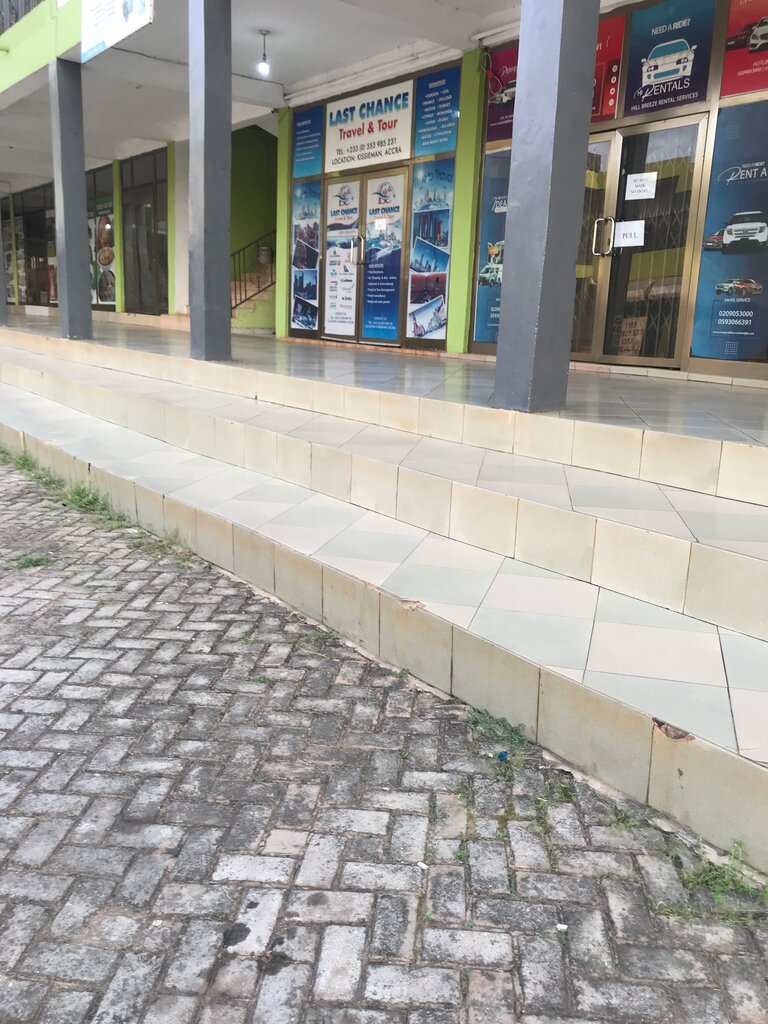 Travel agency Last Chance, Accra, photo