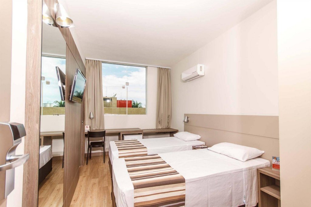 Фото Hotel Valerim Itajaí