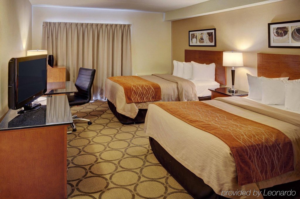 Фото Comfort Inn Rouyn Noranda