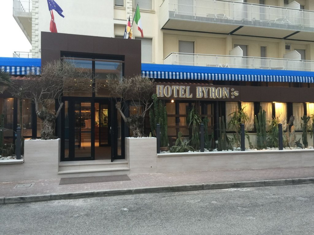 Фото Hotel Byron