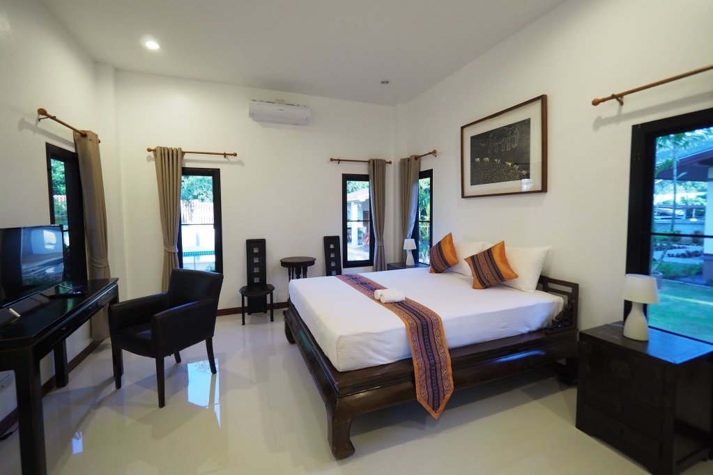 Фото Chanapha Residence