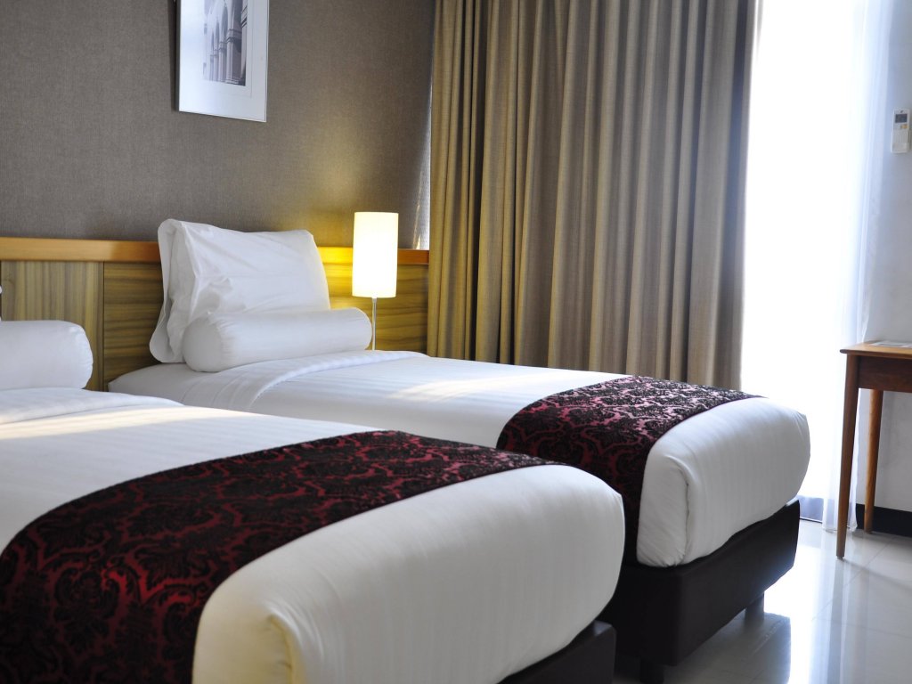 Фото Ivory Hotel Bandung