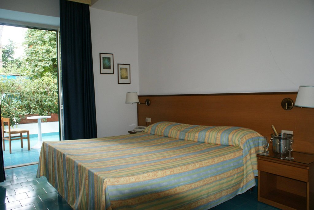 Фото Hotel Villa Ciccio