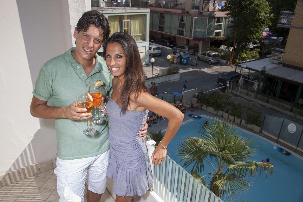 Фото Si Rimini Hotel