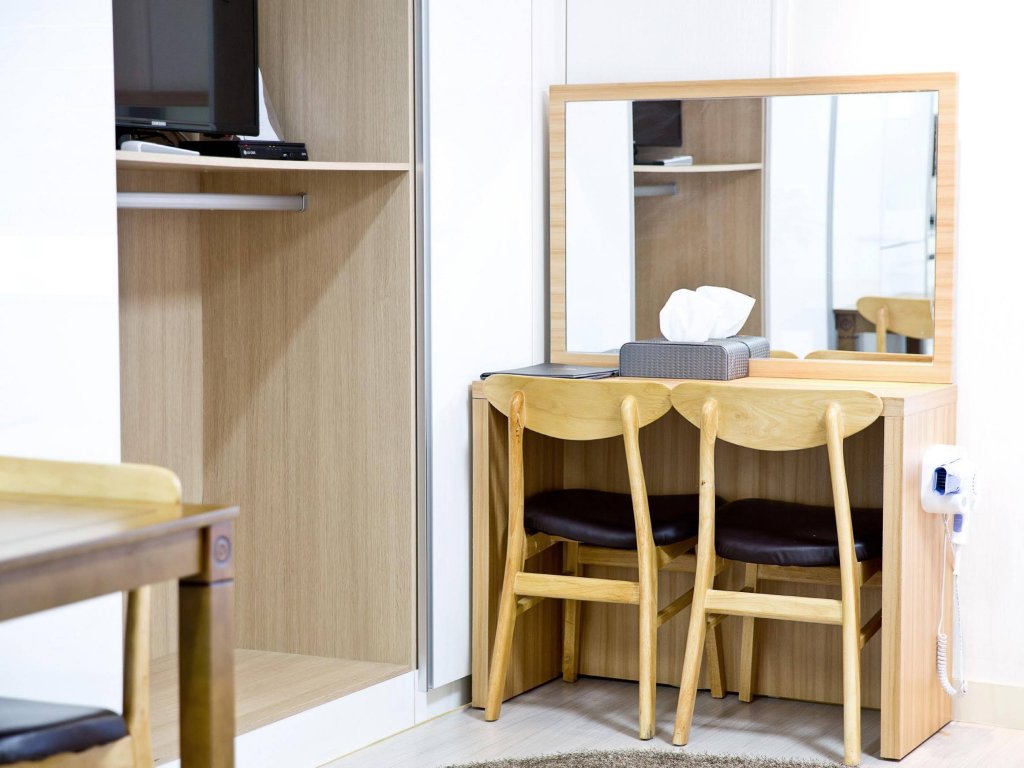 Фото Inn The City Business Hotel