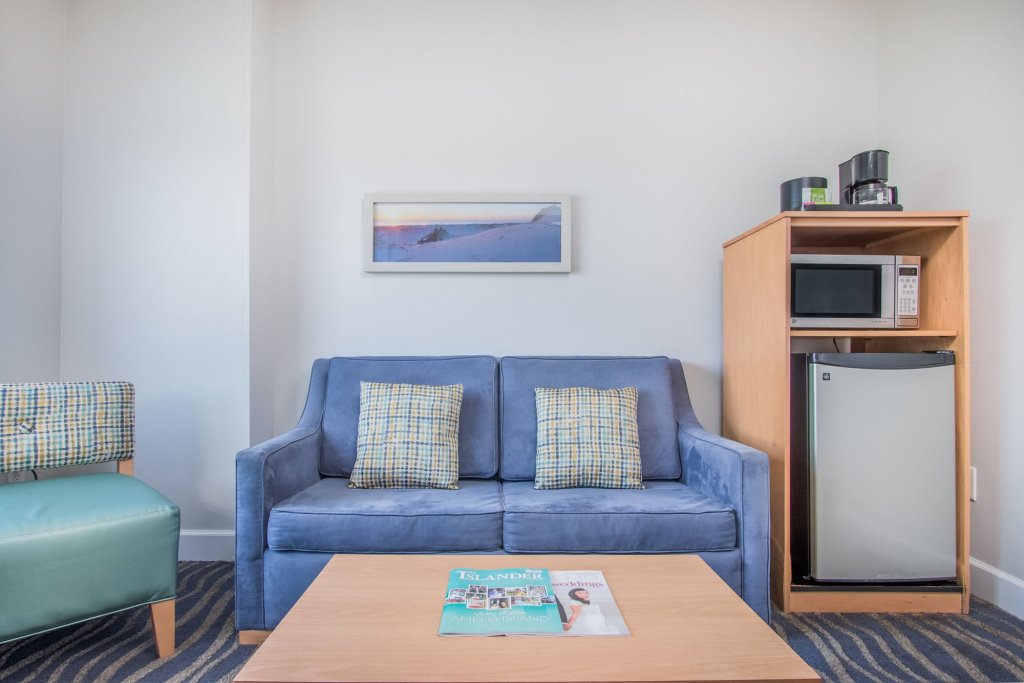 Фото Seaside Amelia Inn