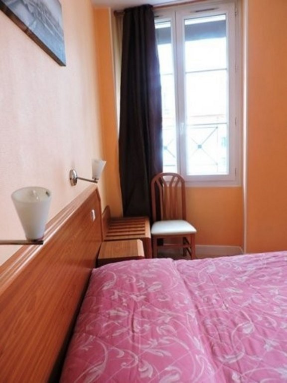 Фото Paris Hotel Le Mediterraneen