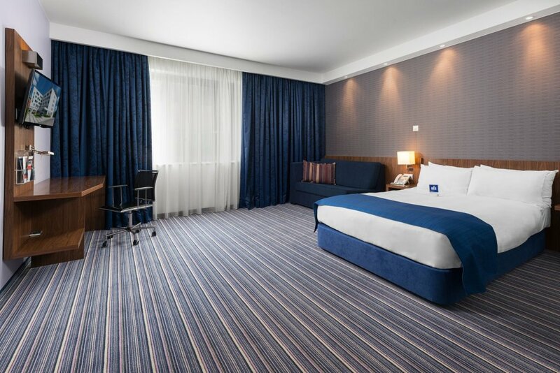 Гостиница Holiday Inn Express Warsaw Airport в Варшаве