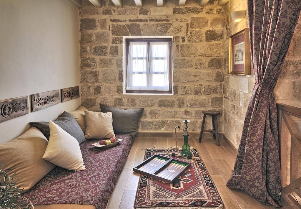 Фото Kókkini Porta Rossa