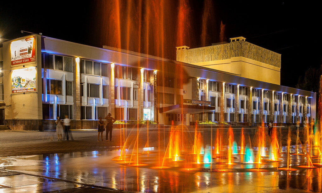 Cultural center Mbu Tsentr kultury i iskusstva Oktyabr, Volzhskiy, photo