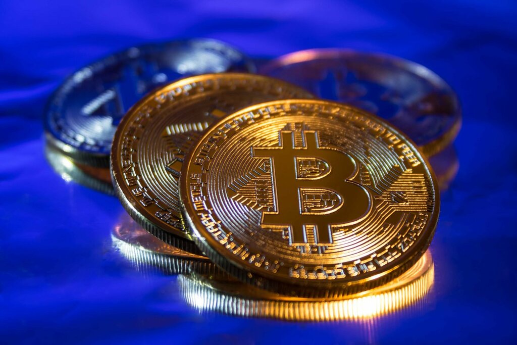 Обмен валюты Обменник Криптовалют BitcoinVipme, Алматы, фото