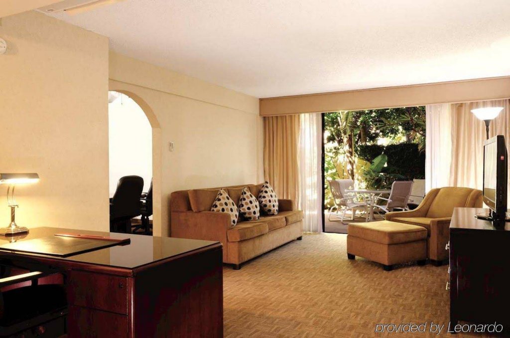 Фото Hilton Los Angeles Culver City