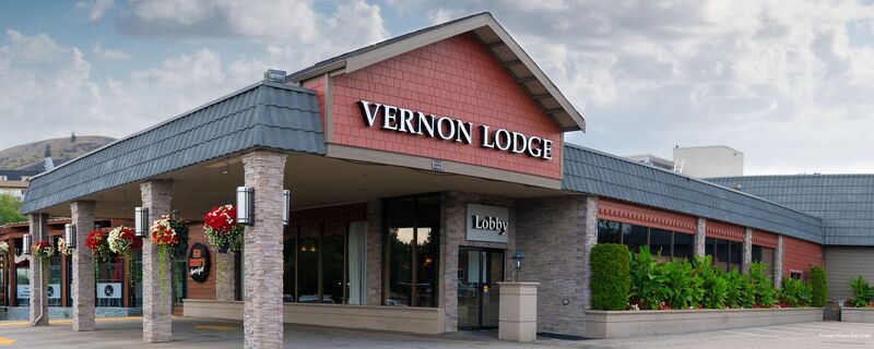 Фото Prestige Hudson Bay Lodge & Conference Centre