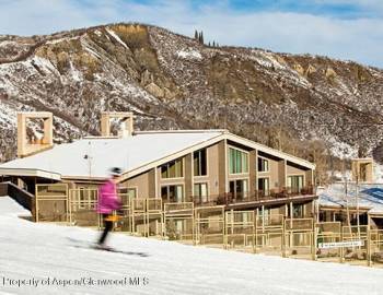 Фото The Timberline Condominiums