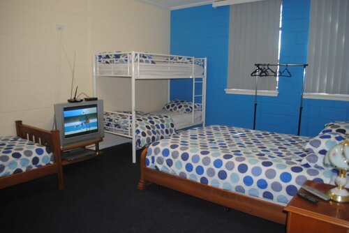 Гостиница Port Adelaide Backpackers в Аделаиде