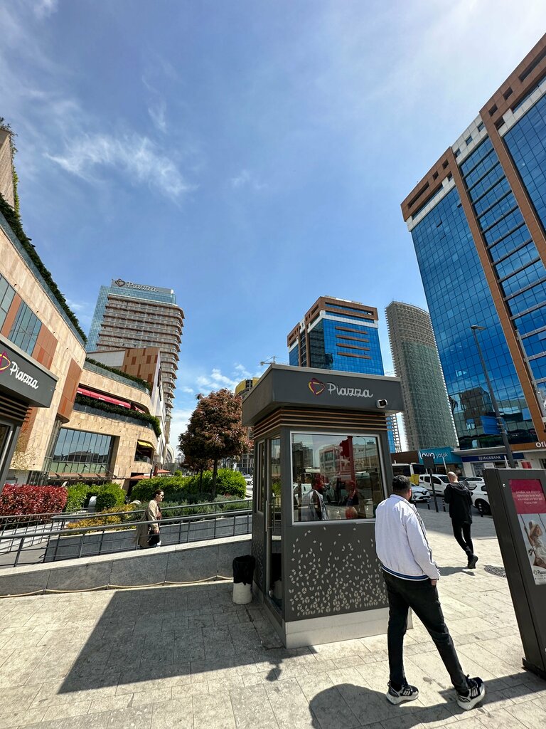 Alışveriş merkezleri Maltepe Piazza, Maltepe, foto