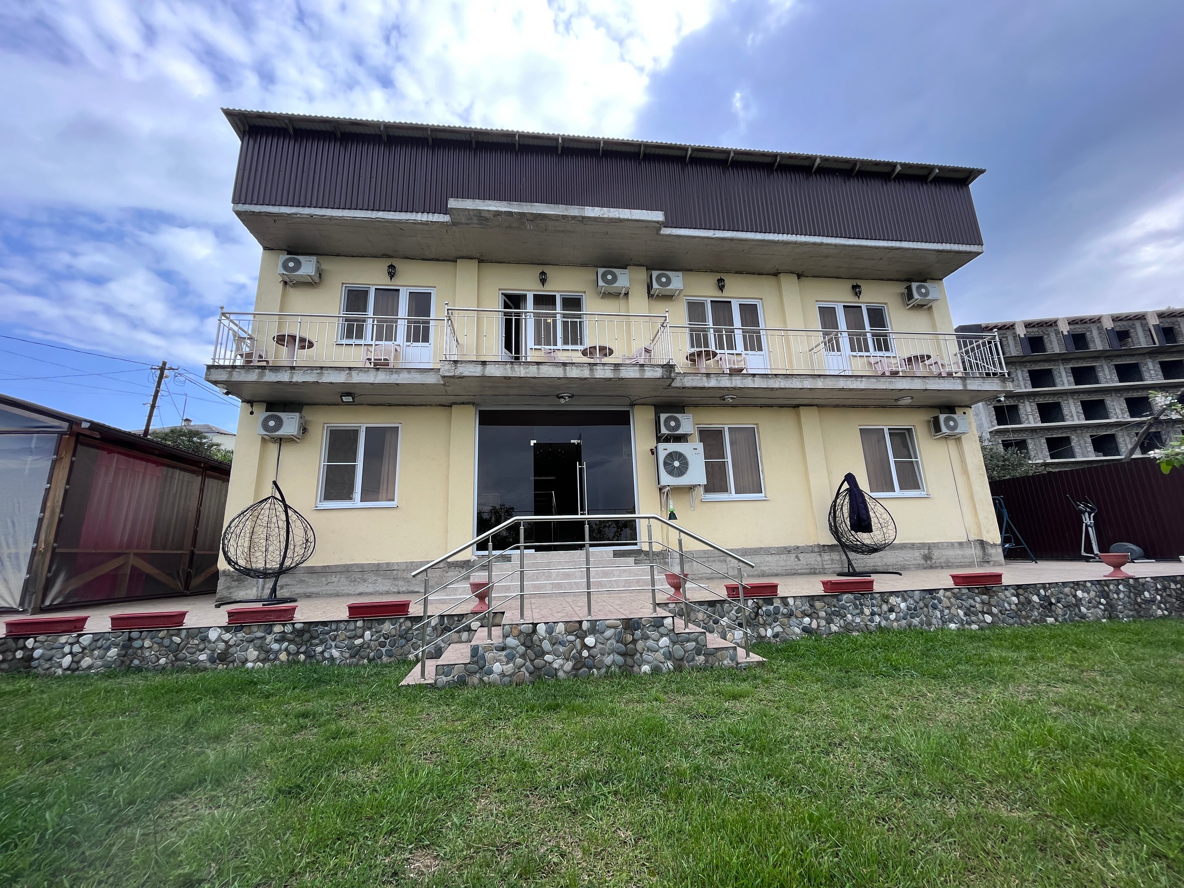 Фото отеля 1