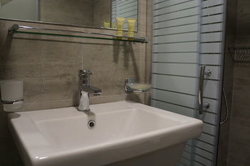 Фото Piraeus Port Hotel