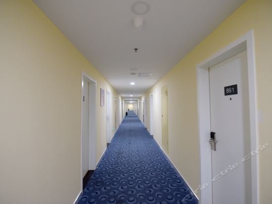 Фото 7 Days Inn Zhenjiang Train Station Wanda Square