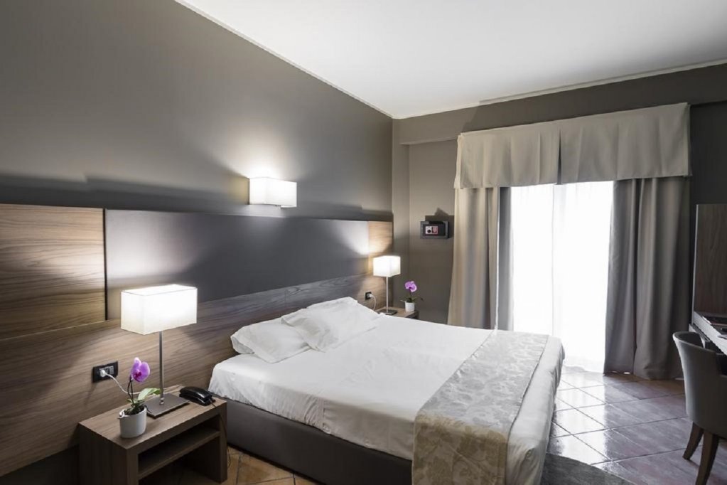 Фото Hotel Sunflower