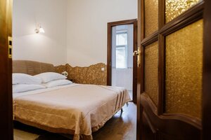 Villa Viktoriya (maidan Kobzaria, 5), hotel