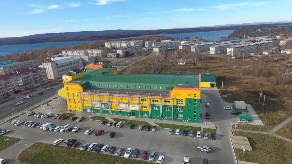 Shopping mall Watermelon Shopping Center, Sovetskaya Gavan, photo