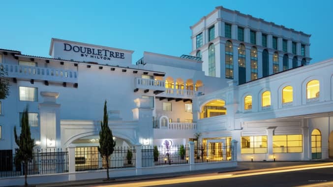 Фото The Landmark Hotel and Leisure Club