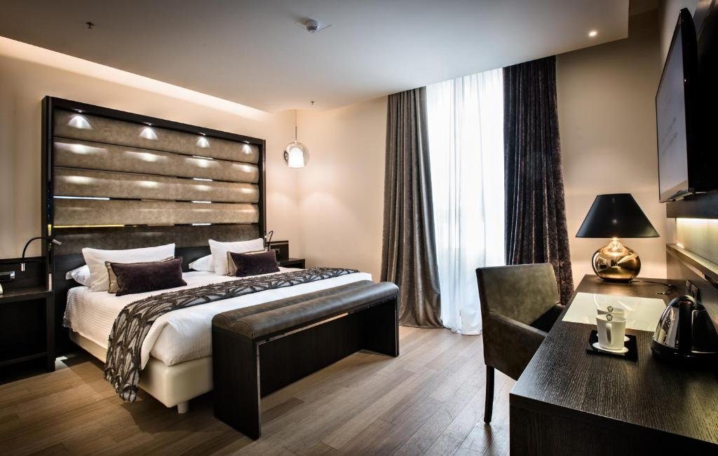 Фото Hotel The Square Milano Duomo