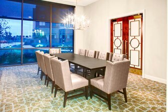 Фото Sheraton McKinney Hotel