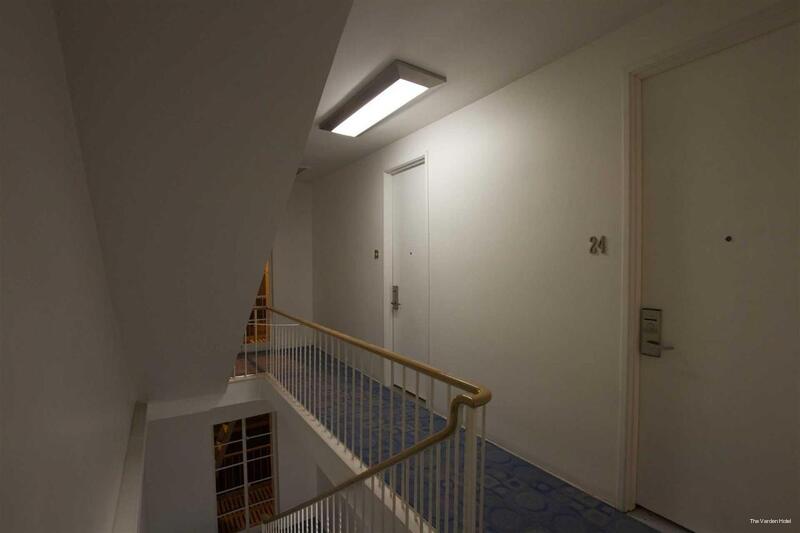 Фото The Varden Hotel