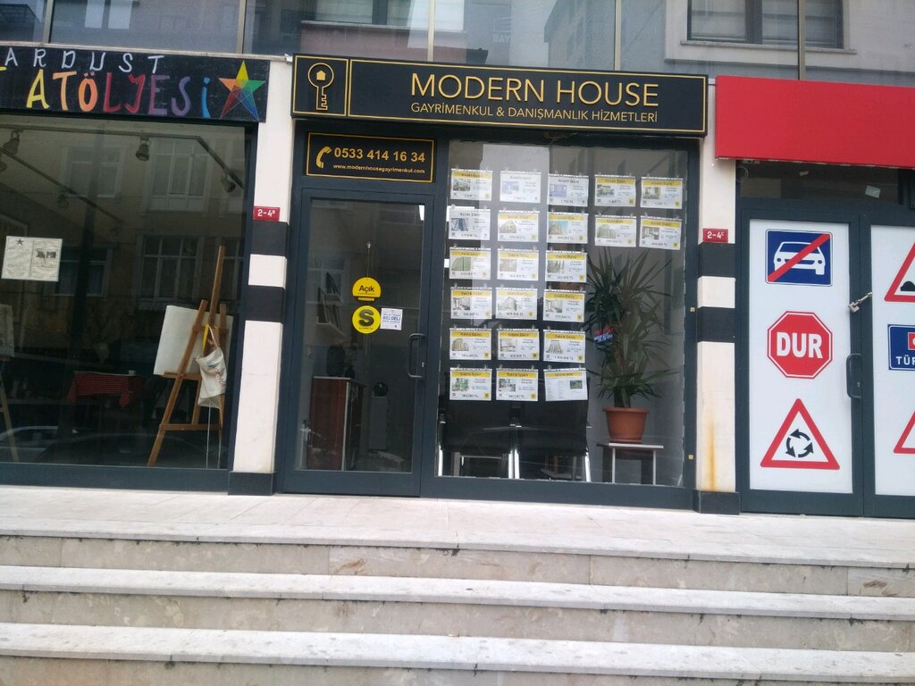 Agencia inmobiliaria Modern House Real Estate and Consulting Services, , foto