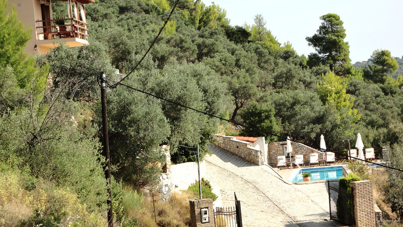 Фото Skiathos Garden Cottages